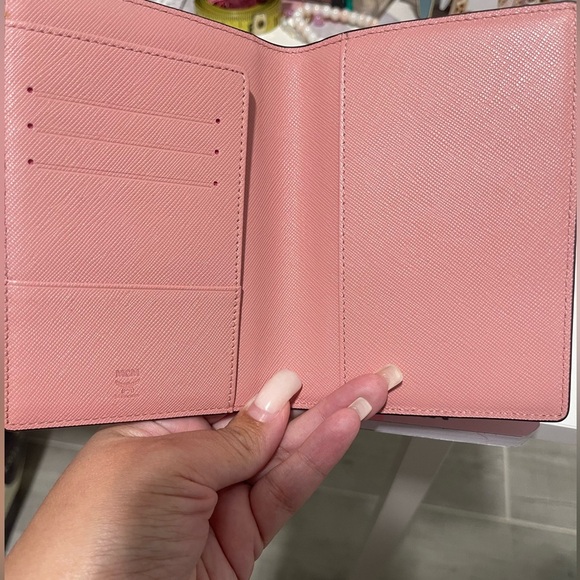 MCM Bunny Passport Holder - Picture 3 of 3